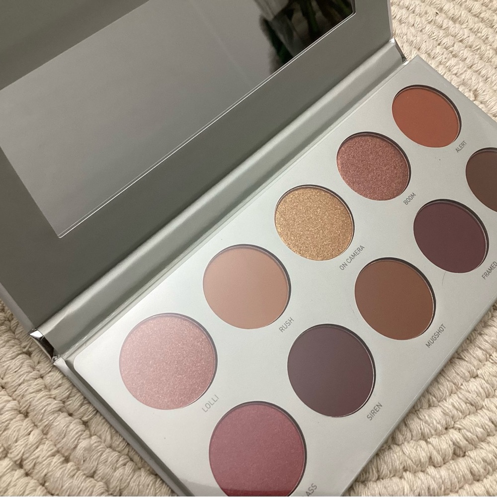 NEW Morphe x Jaclyn Hill Eyeshadow Palette - Ring The Alarm